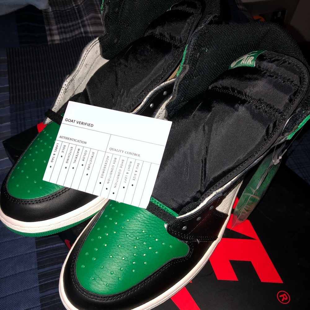Air Jordan 1 High OG Pine Green